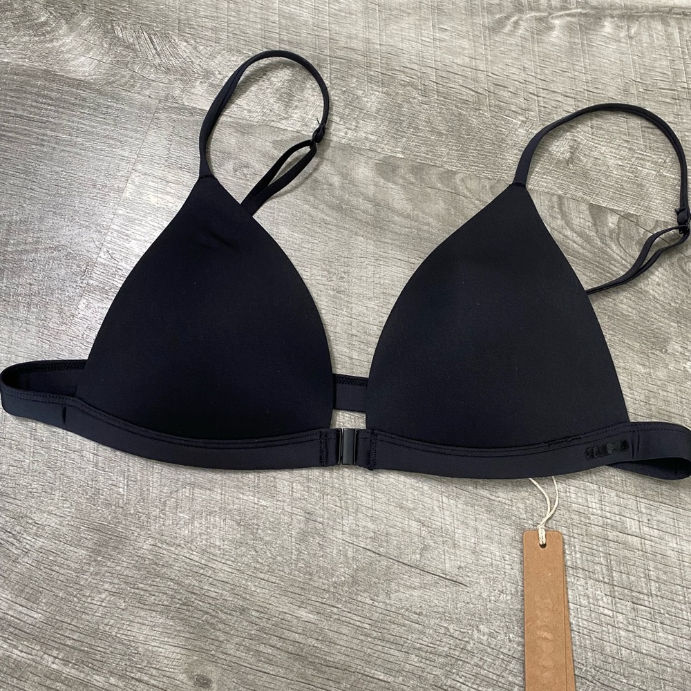 Skims Wireless Form Triangle Front Close Super Push Up Bra - NWT - Black - 36a - Picture 8 of 8
